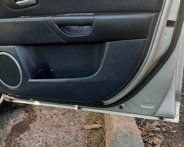 Мазда 3, объемом двигателя 1.6 л и пробегом 215 тыс. км за 5900 $, фото 7 на Automoto.ua