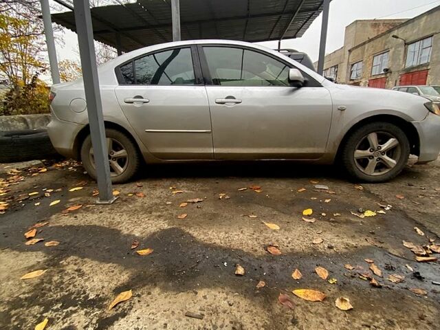 Мазда 3, об'ємом двигуна 1.6 л та пробігом 230 тис. км за 3500 $, фото 6 на Automoto.ua