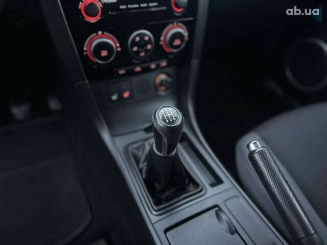 Мазда 3, объемом двигателя 1.6 л и пробегом 253 тыс. км за 5700 $, фото 26 на Automoto.ua