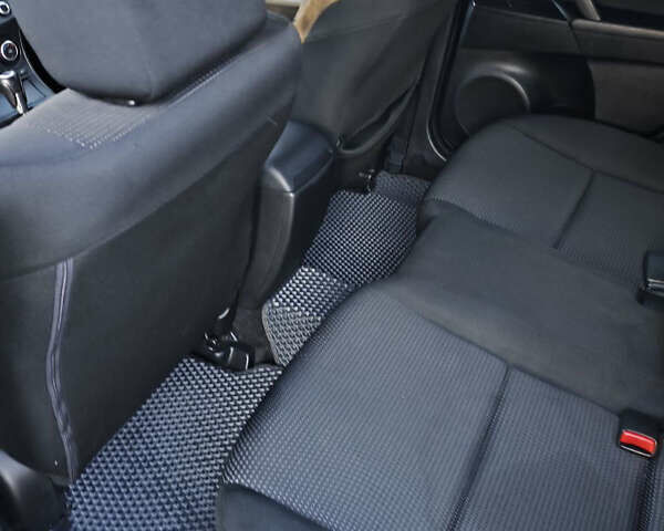 Мазда 3, об'ємом двигуна 2 л та пробігом 238 тис. км за 8950 $, фото 17 на Automoto.ua