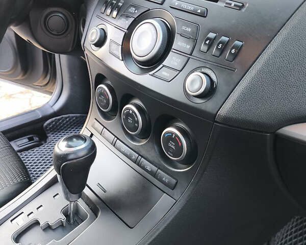 Мазда 3, об'ємом двигуна 2 л та пробігом 238 тис. км за 8950 $, фото 24 на Automoto.ua