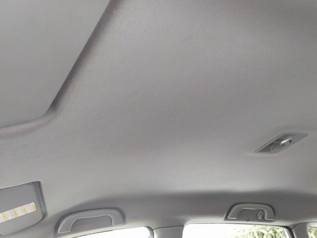 Желтый Мазда 3, объемом двигателя 1.6 л и пробегом 191 тыс. км за 2950 $, фото 12 на Automoto.ua