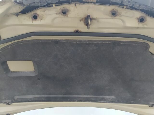 Желтый Мазда 3, объемом двигателя 1.6 л и пробегом 191 тыс. км за 2950 $, фото 22 на Automoto.ua