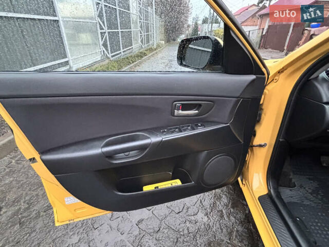 Желтый Мазда 3, объемом двигателя 1.6 л и пробегом 200 тыс. км за 3400 $, фото 12 на Automoto.ua