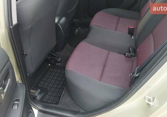 Жовтий Мазда 3, об'ємом двигуна 1.56 л та пробігом 191 тис. км за 2950 $, фото 14 на Automoto.ua