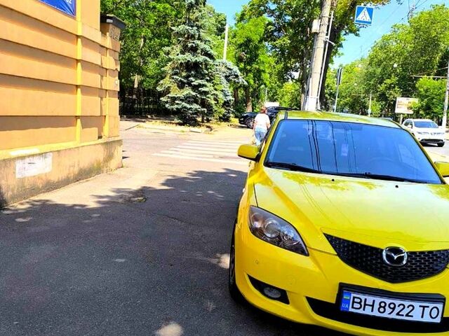 Желтый Мазда 3, объемом двигателя 1.6 л и пробегом 185 тыс. км за 5000 $, фото 2 на Automoto.ua