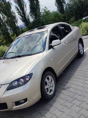 Жовтий Мазда 3, об'ємом двигуна 1.6 л та пробігом 218 тис. км за 5299 $, фото 13 на Automoto.ua