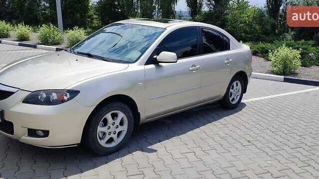 Жовтий Мазда 3, об'ємом двигуна 1.6 л та пробігом 218 тис. км за 5299 $, фото 8 на Automoto.ua