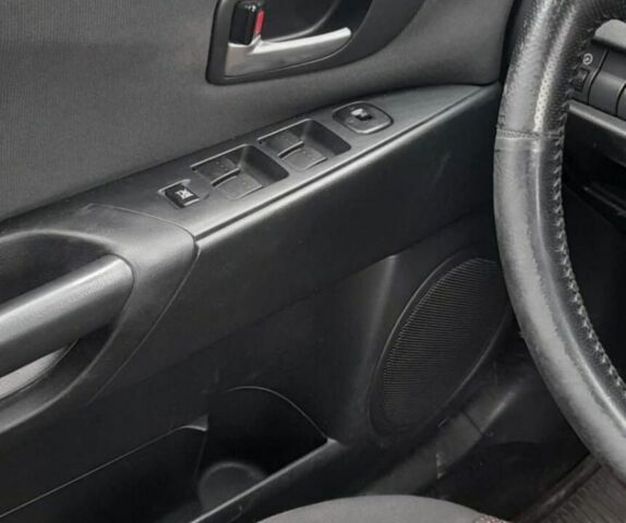 Сірий Мазда 3, об'ємом двигуна 1.4 л та пробігом 240 тис. км за 3999 $, фото 4 на Automoto.ua