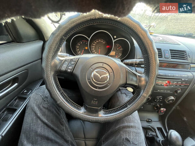 Серый Мазда 3, объемом двигателя 1.6 л и пробегом 467 тыс. км за 3400 $, фото 4 на Automoto.ua