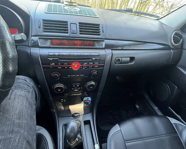 Серый Мазда 3, объемом двигателя 1.6 л и пробегом 467 тыс. км за 3400 $, фото 9 на Automoto.ua