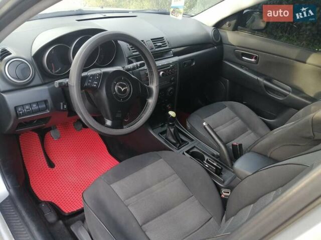 Сірий Мазда 3, об'ємом двигуна 1.6 л та пробігом 283 тис. км за 3650 $, фото 15 на Automoto.ua