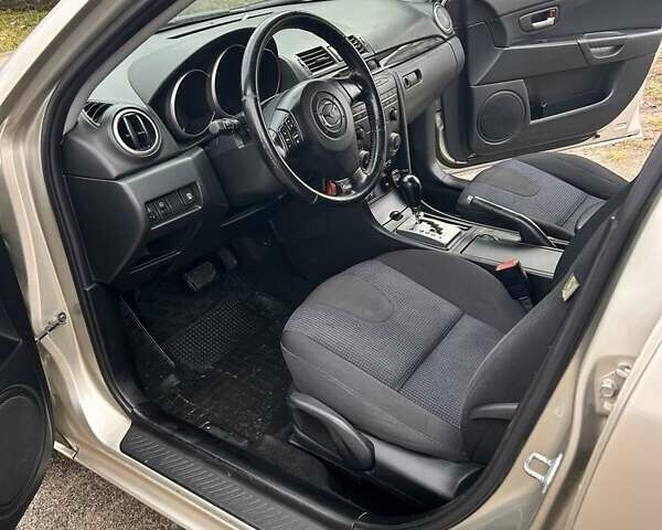 Сірий Мазда 3, об'ємом двигуна 1.6 л та пробігом 250 тис. км за 4300 $, фото 16 на Automoto.ua