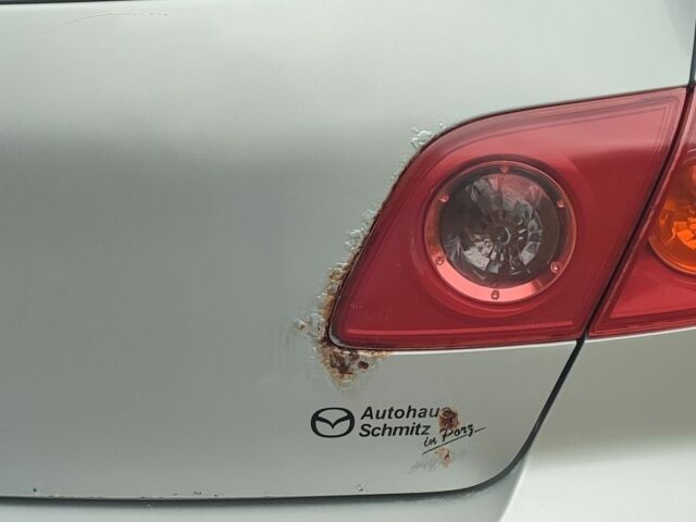 Серый Мазда 3, объемом двигателя 1.6 л и пробегом 443 тыс. км за 2500 $, фото 12 на Automoto.ua