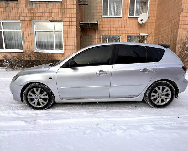 Сірий Мазда 3, об'ємом двигуна 1.6 л та пробігом 366 тис. км за 3900 $, фото 1 на Automoto.ua