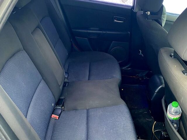 Серый Мазда 3, объемом двигателя 1.6 л и пробегом 287 тыс. км за 3500 $, фото 7 на Automoto.ua