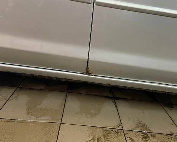 Серый Мазда 3, объемом двигателя 1.3 л и пробегом 193 тыс. км за 3200 $, фото 11 на Automoto.ua