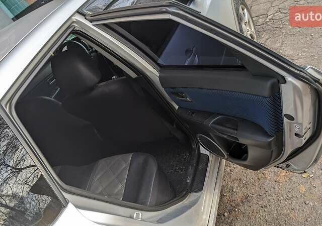 Серый Мазда 3, объемом двигателя 2 л и пробегом 145 тыс. км за 3999 $, фото 15 на Automoto.ua