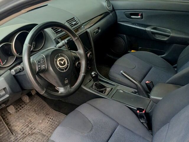 Серый Мазда 3, объемом двигателя 1.6 л и пробегом 320 тыс. км за 3800 $, фото 2 на Automoto.ua