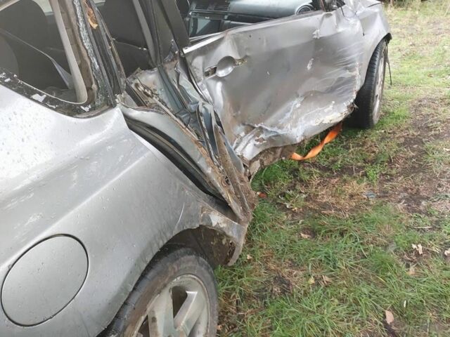 Серый Мазда 3, объемом двигателя 0 л и пробегом 330 тыс. км за 1000 $, фото 1 на Automoto.ua