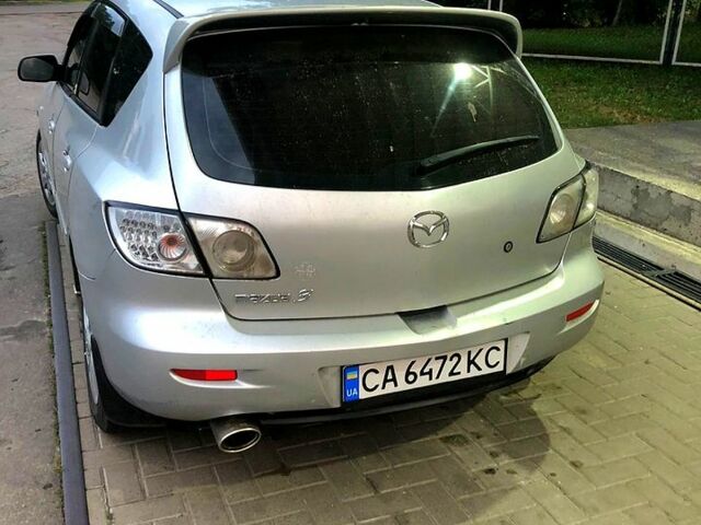 Серый Мазда 3, объемом двигателя 1.6 л и пробегом 310 тыс. км за 4300 $, фото 2 на Automoto.ua