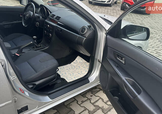 Серый Мазда 3, объемом двигателя 1.6 л и пробегом 202 тыс. км за 4400 $, фото 14 на Automoto.ua