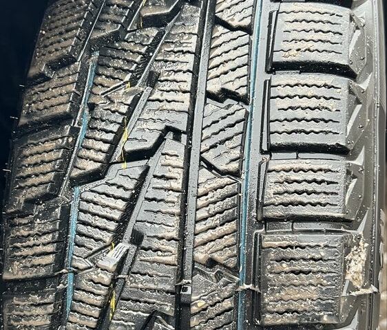 Сірий Мазда 3, об'ємом двигуна 1.6 л та пробігом 188 тис. км за 4450 $, фото 16 на Automoto.ua