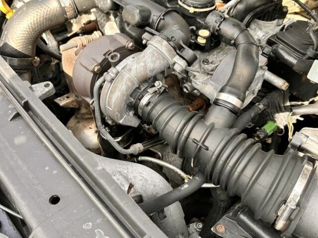 Серый Мазда 3, объемом двигателя 1.6 л и пробегом 318 тыс. км за 3600 $, фото 6 на Automoto.ua