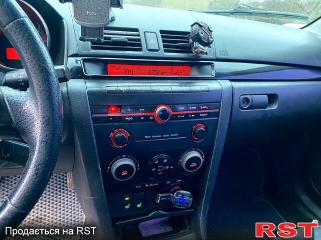 Серый Мазда 3, объемом двигателя 1.6 л и пробегом 100 тыс. км за 4200 $, фото 4 на Automoto.ua