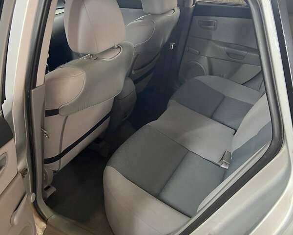 Серый Мазда 3, объемом двигателя 1.3 л и пробегом 193 тыс. км за 3200 $, фото 16 на Automoto.ua