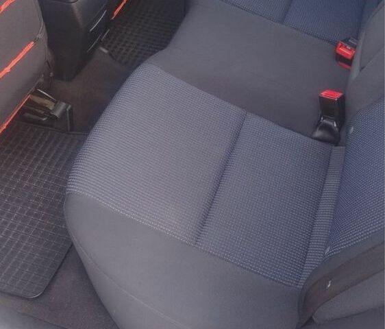 Сірий Мазда 3, об'ємом двигуна 1.6 л та пробігом 187 тис. км за 4000 $, фото 5 на Automoto.ua