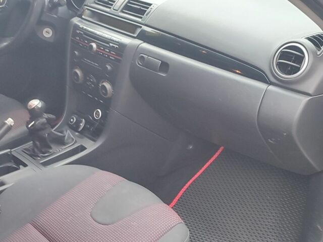 Серый Мазда 3, объемом двигателя 1.6 л и пробегом 443 тыс. км за 2500 $, фото 6 на Automoto.ua