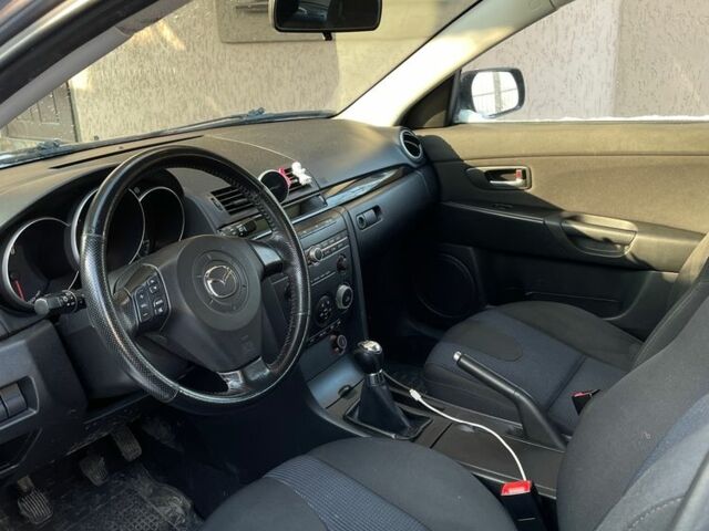 Сірий Мазда 3, об'ємом двигуна 1.6 л та пробігом 220 тис. км за 3100 $, фото 8 на Automoto.ua