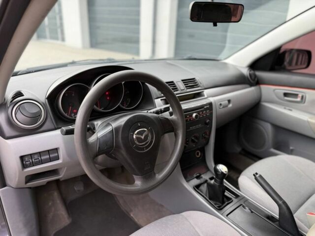 Сірий Мазда 3, об'ємом двигуна 1.6 л та пробігом 270 тис. км за 2700 $, фото 22 на Automoto.ua