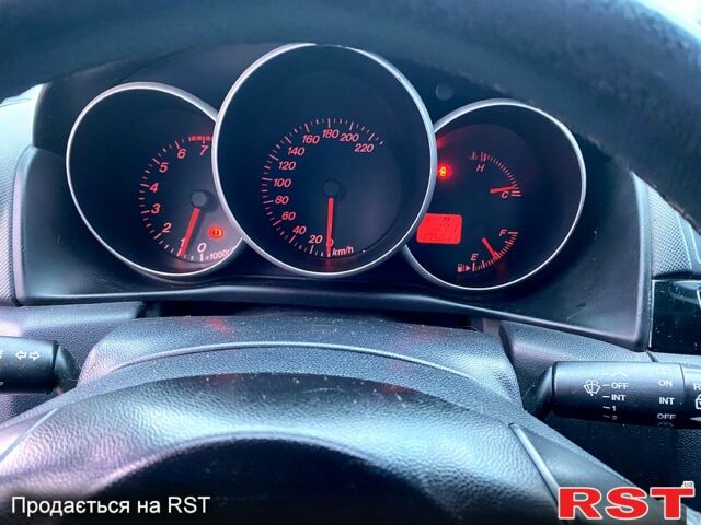 Серый Мазда 3, объемом двигателя 1.6 л и пробегом 100 тыс. км за 4200 $, фото 2 на Automoto.ua