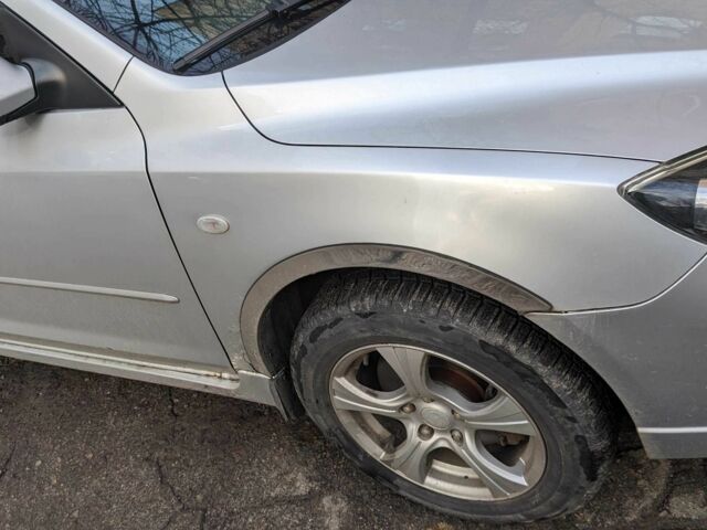 Сірий Мазда 3, об'ємом двигуна 2 л та пробігом 145 тис. км за 3999 $, фото 7 на Automoto.ua