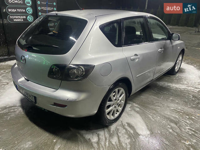 Сірий Мазда 3, об'ємом двигуна 1.56 л та пробігом 280 тис. км за 3400 $, фото 4 на Automoto.ua