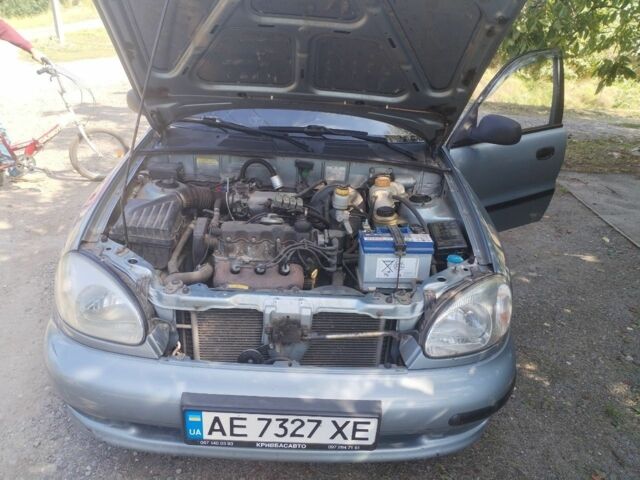 Серый Мазда 3, объемом двигателя 0 л и пробегом 350 тыс. км за 3317 $, фото 2 на Automoto.ua