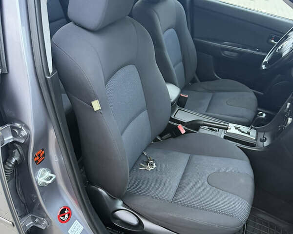 Серый Мазда 3, объемом двигателя 1.6 л и пробегом 222 тыс. км за 3599 $, фото 20 на Automoto.ua