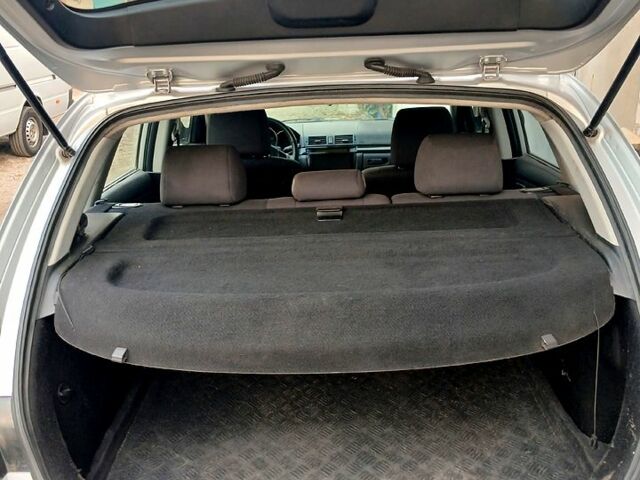 Серый Мазда 3, объемом двигателя 1.6 л и пробегом 320 тыс. км за 3800 $, фото 4 на Automoto.ua