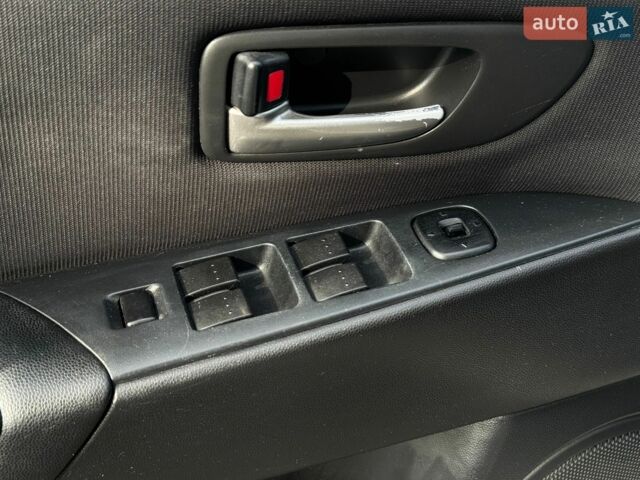 Сірий Мазда 3, об'ємом двигуна 1.6 л та пробігом 302 тис. км за 4850 $, фото 10 на Automoto.ua