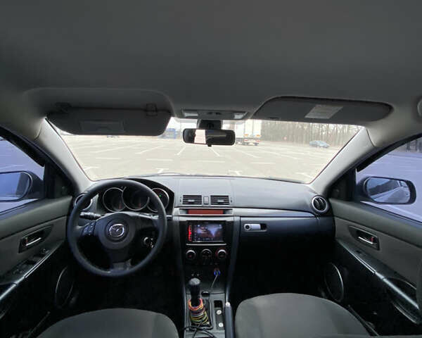 Сірий Мазда 3, об'ємом двигуна 2 л та пробігом 320 тис. км за 4500 $, фото 6 на Automoto.ua