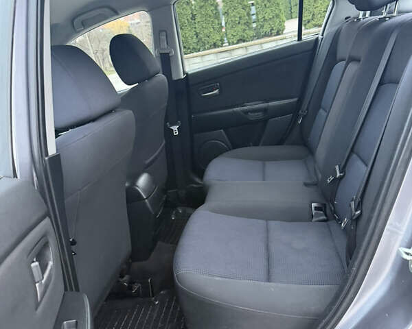 Серый Мазда 3, объемом двигателя 1.6 л и пробегом 222 тыс. км за 3599 $, фото 22 на Automoto.ua