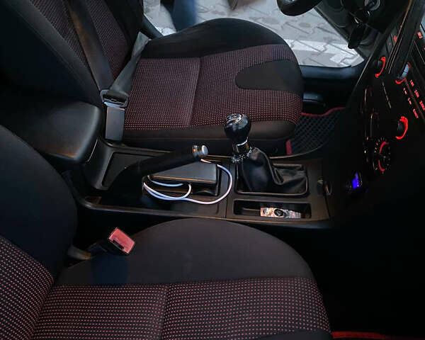 Сірий Мазда 3, об'ємом двигуна 1.6 л та пробігом 270 тис. км за 4800 $, фото 4 на Automoto.ua