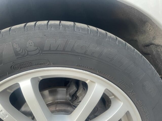 Сірий Мазда 3, об'ємом двигуна 1.3 л та пробігом 217 тис. км за 4999 $, фото 6 на Automoto.ua