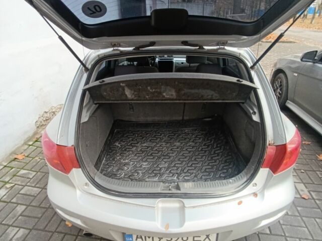 Серый Мазда 3, объемом двигателя 1.3 л и пробегом 196 тыс. км за 2700 $, фото 1 на Automoto.ua