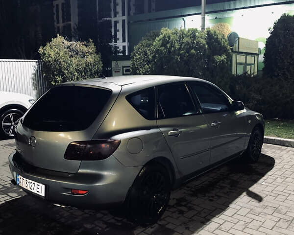 Серый Мазда 3, объемом двигателя 1.35 л и пробегом 304 тыс. км за 3500 $, фото 2 на Automoto.ua