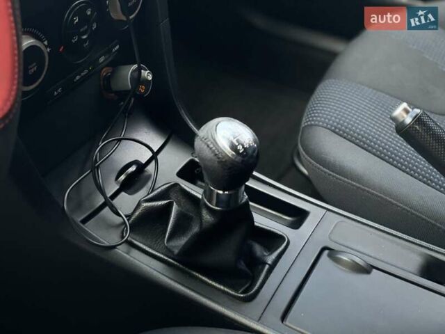Сірий Мазда 3, об'ємом двигуна 1.6 л та пробігом 258 тис. км за 4600 $, фото 19 на Automoto.ua