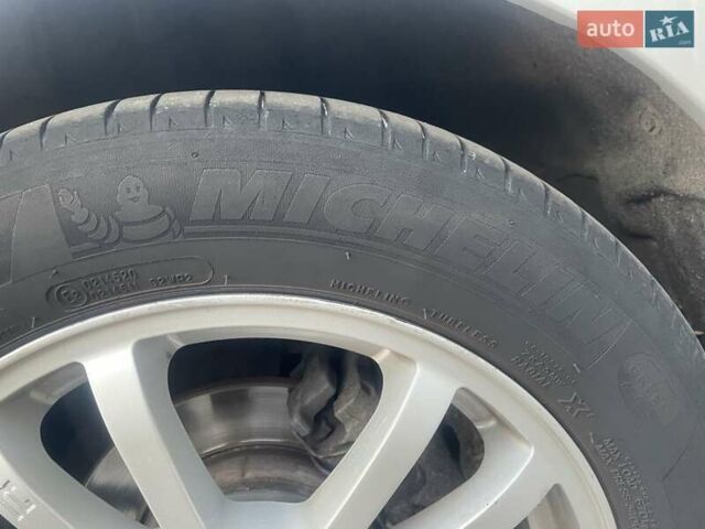 Серый Мазда 3, объемом двигателя 1.3 л и пробегом 221 тыс. км за 4999 $, фото 4 на Automoto.ua