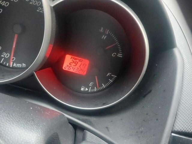 Серый Мазда 3, объемом двигателя 1.6 л и пробегом 2 тыс. км за 2098 $, фото 4 на Automoto.ua